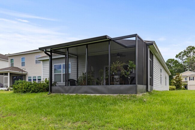 Building Photo - 1447 NW 136th Blvd