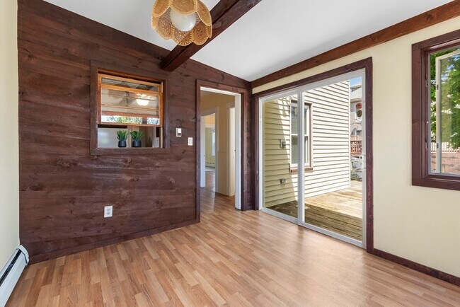 Building Photo - 12 Folger Ave