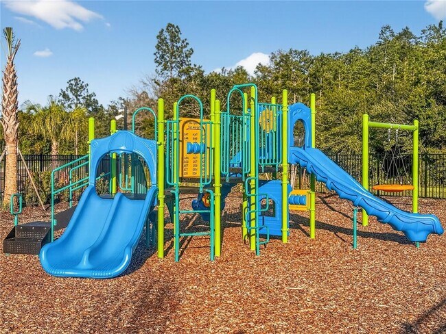 Building Photo - 2735 Skyline Lp