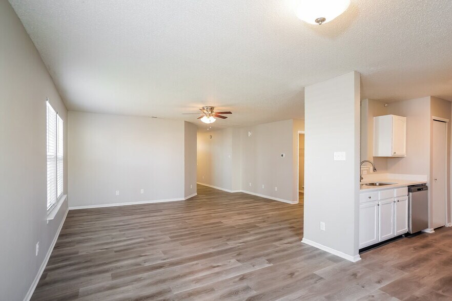 Building Photo - 3018 Everbloom Way