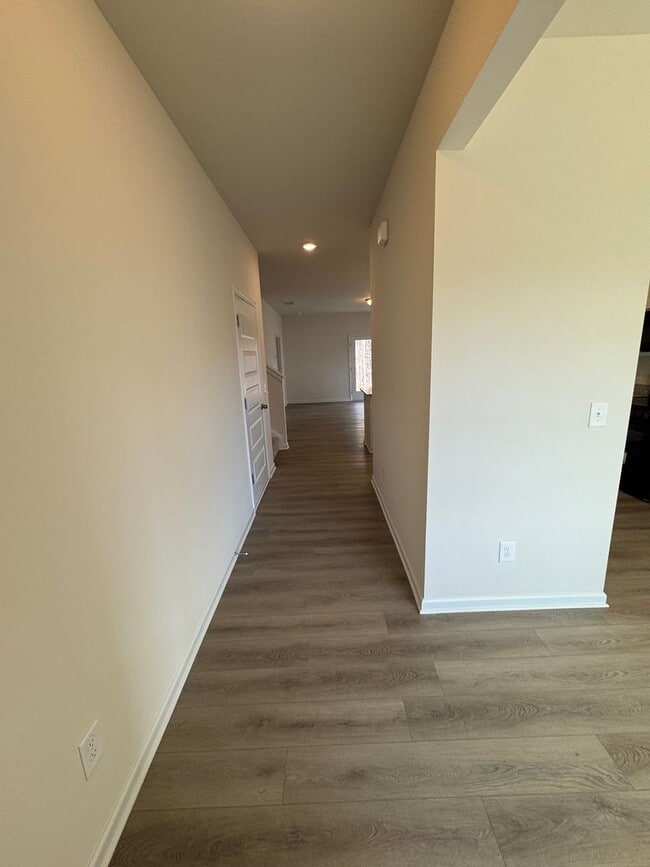 Building Photo - Brand New 3/2.5 House in Armuchee- $2,150