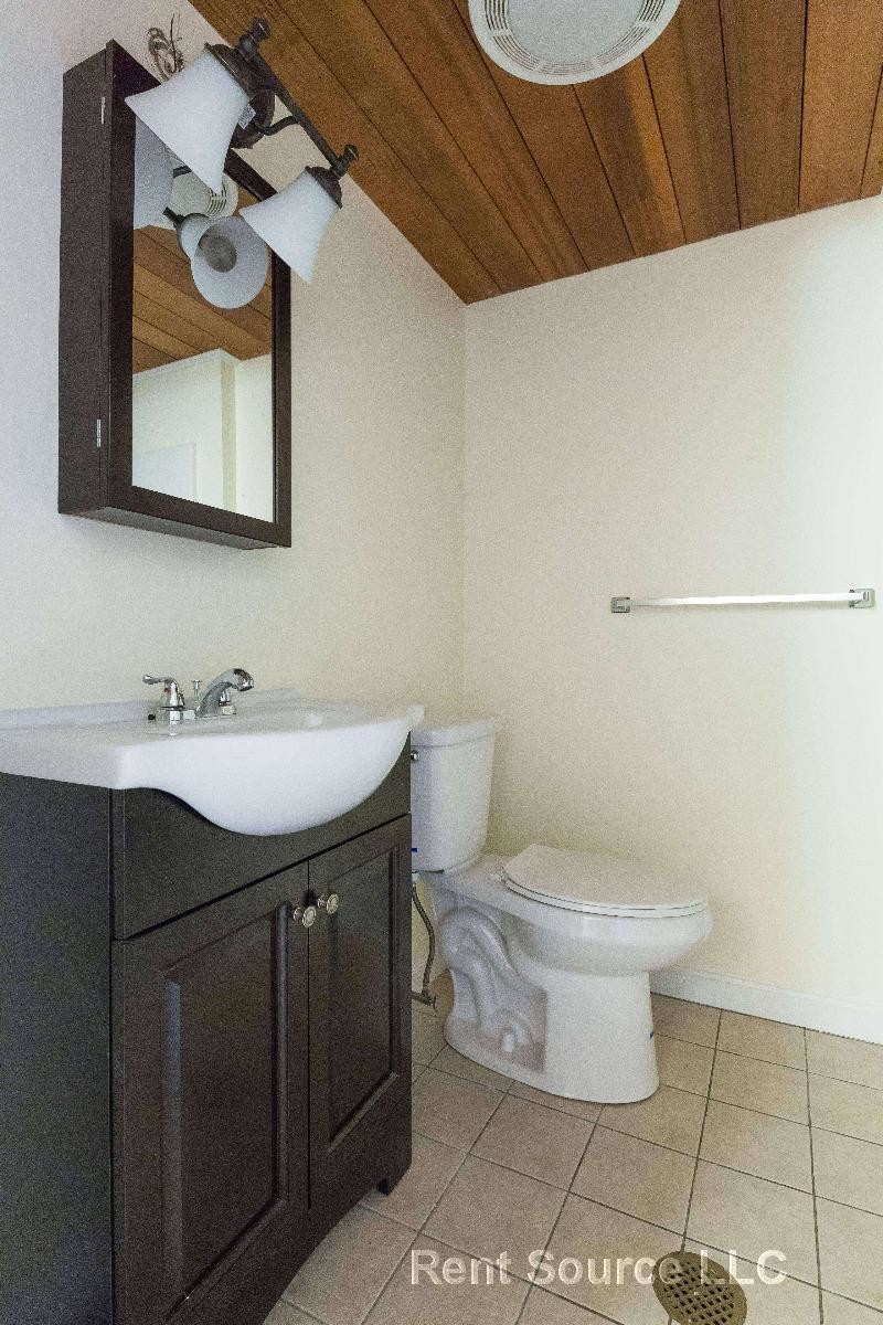 Building Photo - 23 Cottage Ave