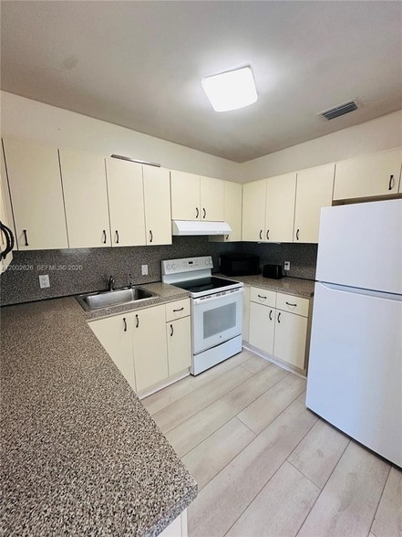 Building Photo - 6241 SW 2nd St