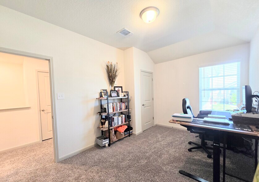 Building Photo - 13522 Tulipwood Nook