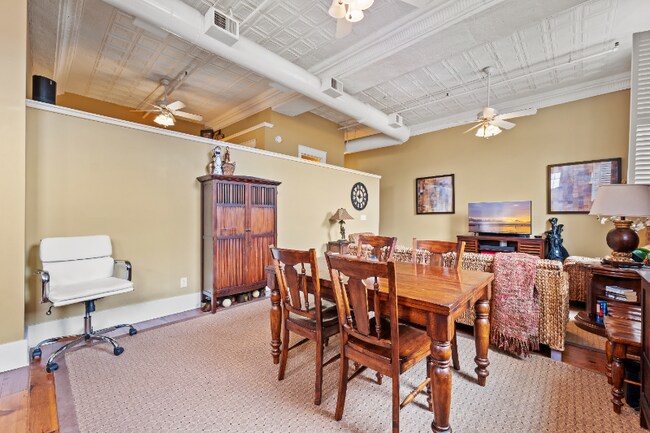 Building Photo - 4 Beaufain St