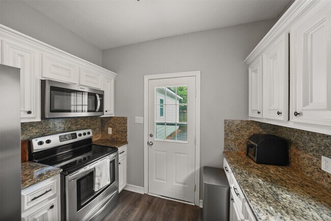 Building Photo - 11307 Alcott Dr
