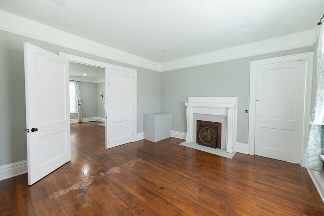 Building Photo - 501 Steele St