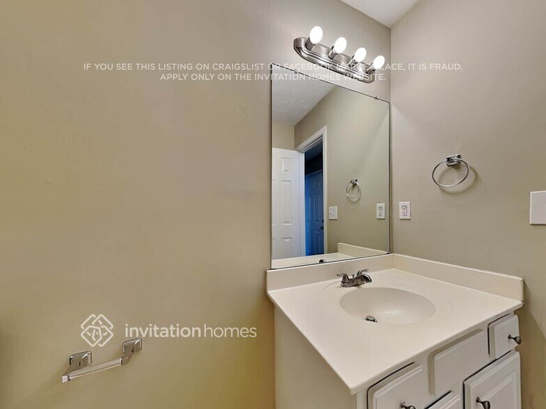 Building Photo - 2173 Oakland Farm Dr