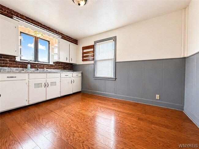 Building Photo - 3225 Belden Pl