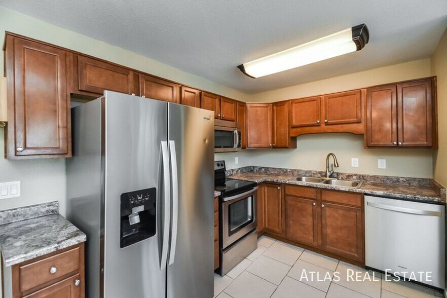 Building Photo - 612 Zion Dr