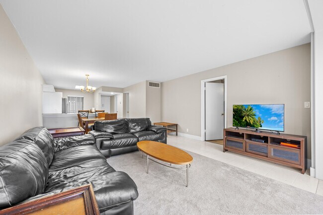 Building Photo - 4539 Luxemburg Ct