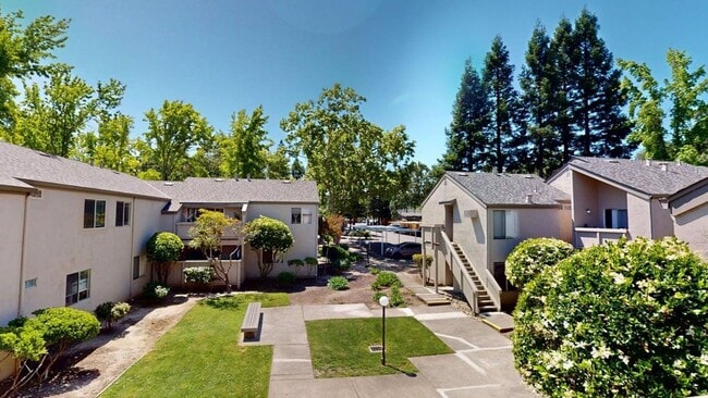 Building Photo - 997 Madrone Rd