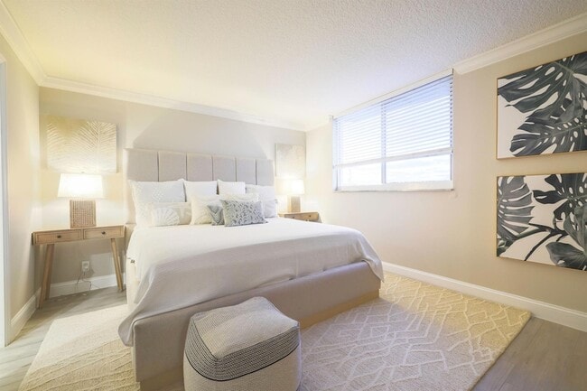 Building Photo - 601 N Ocean Blvd