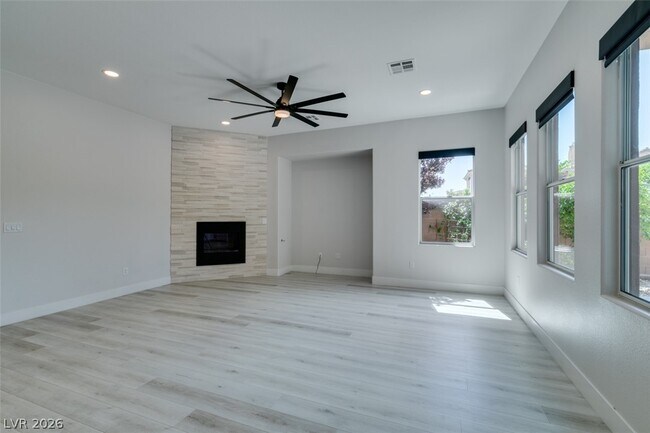 Building Photo - 11370 Merado Peak Dr