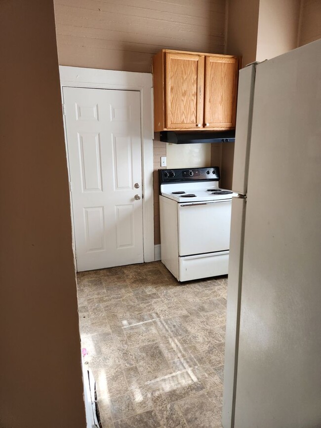 Building Photo - Cute 1 Bedroom 1 Bath in downtown Columbia!