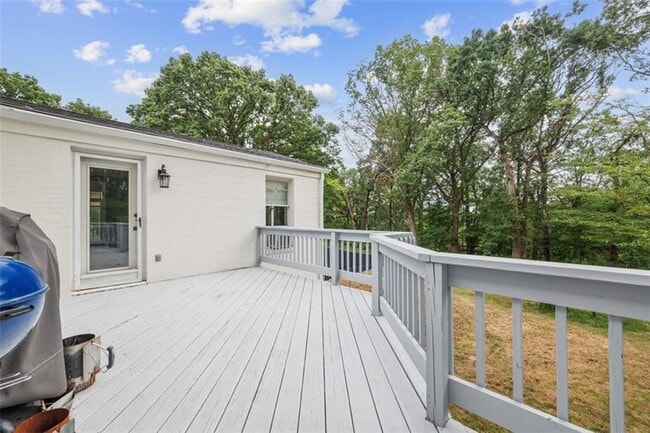 Building Photo - 207 Farmington Rd