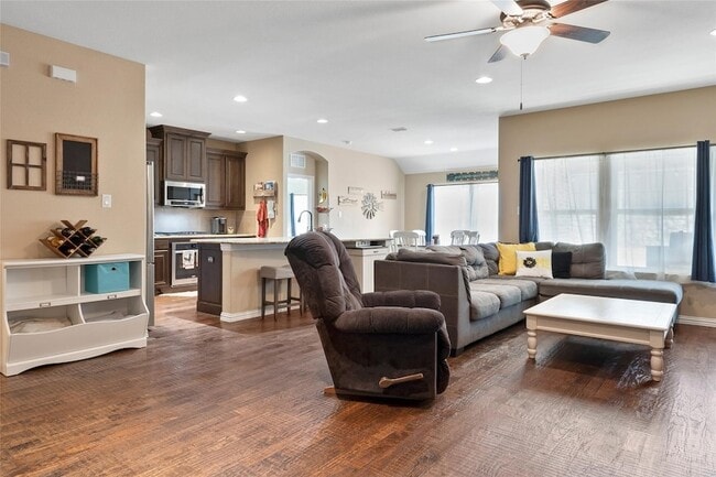 Building Photo - 1516 Westview Ln