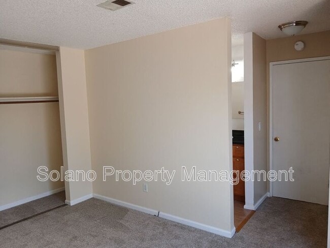 Building Photo - 400 Mokelumne Dr