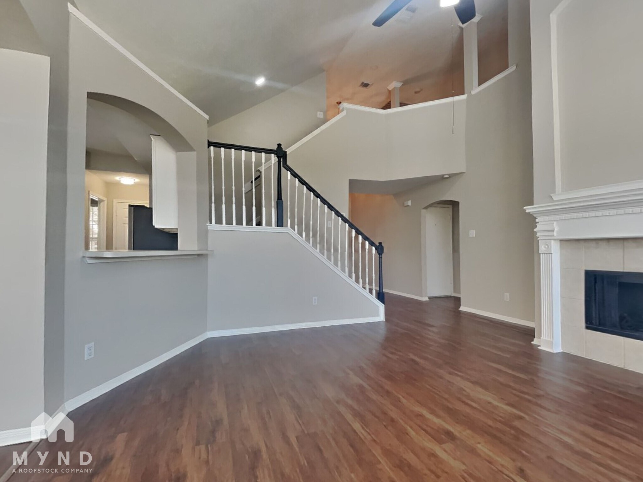 Building Photo - 2131 Crimson Lake Ln