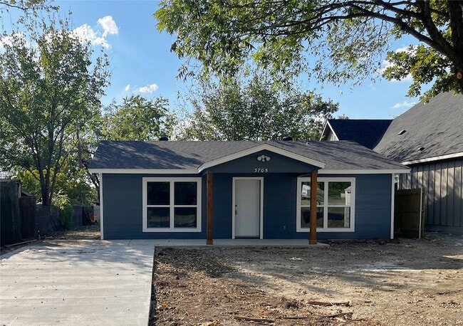 Primary Photo - 3705 N Elm St