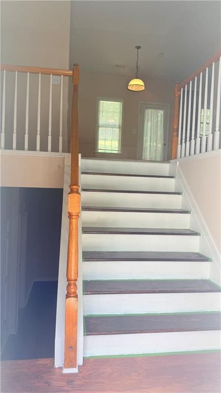 Building Photo - 1475 Brookdale Dr