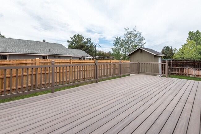 Building Photo - 63251 Gallop Ct