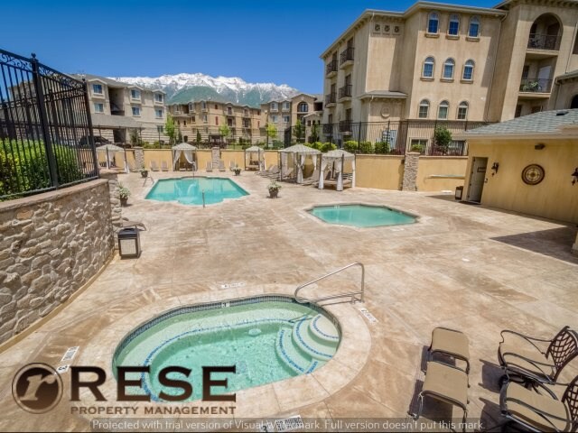 Building Photo - Beautiful Townhouse - Orem w attached 2 ca...