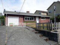Building Photo - Super-Cute 2-Bedroom Home w/Attached Garage and Large Yard in Great Seattle Location!!