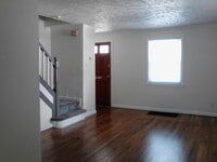Building Photo - Cozy 2 Bedroom Semi-Attached Home on Quiet...