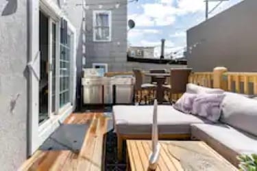 Building Photo - 4322 N Milwaukee Ave