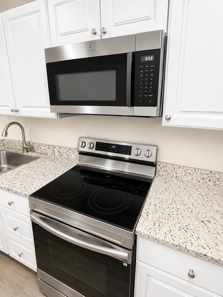 New Kitchen Appliances - 1800 Jefferson Park Ave