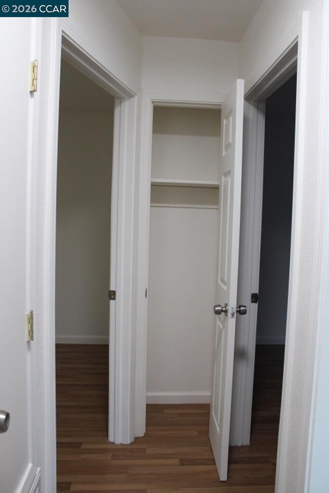 Building Photo - 827 S 33rd St