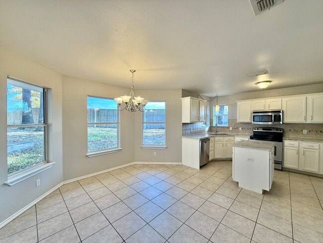 Building Photo - Stunning 4 Bedroom in Tyler! Available in WISD! Almost Ready!