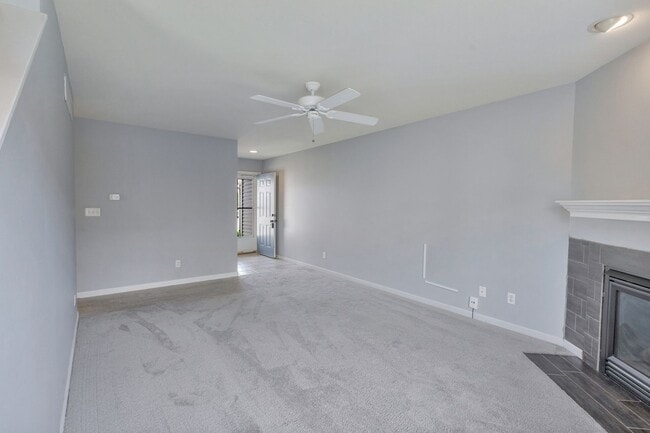 Building Photo - Turnberry Ridge – 3 Bedroom, 2.5 Bath Zero-Lot Home with 2-Car Garage