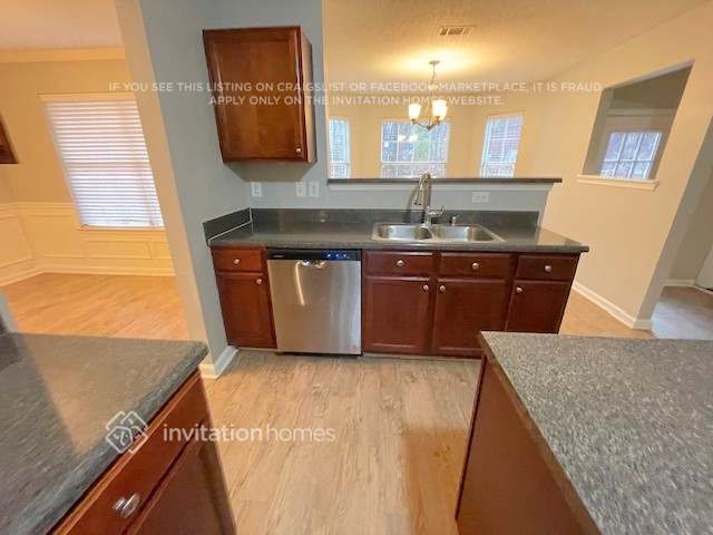 Building Photo - 6950 Foxmoor Way