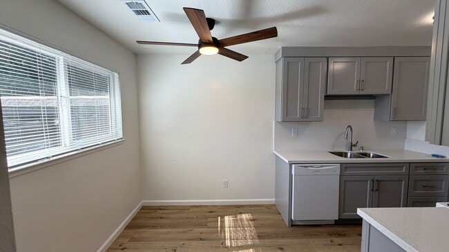 Building Photo - 1680 Barrus Ave