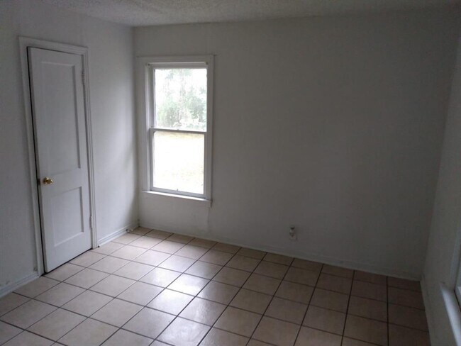 Building Photo - 4620 Galveston St