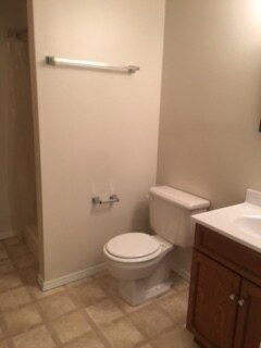 Building Photo - Spacious 3 bedroom Townhome