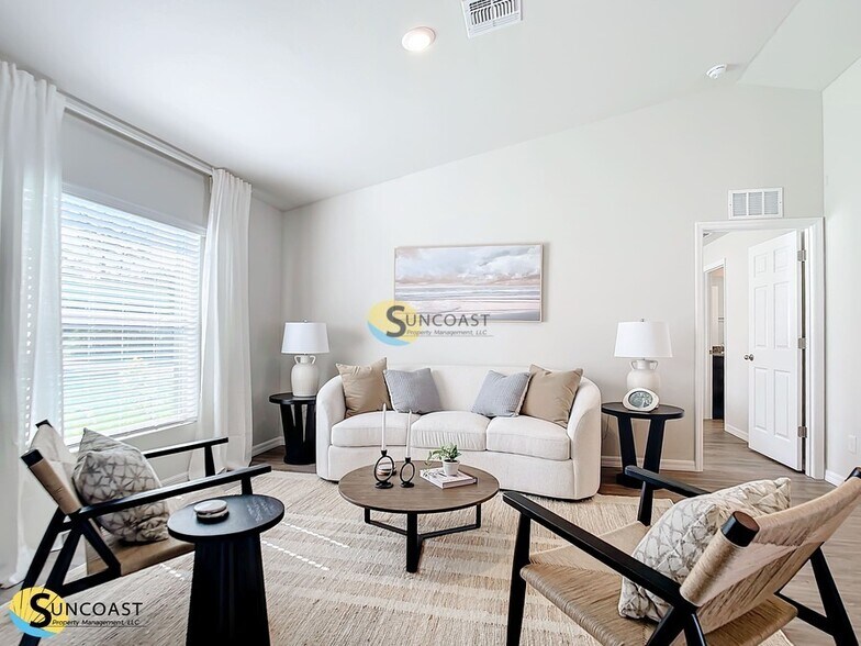 Building Photo - 13 Sellner Pl