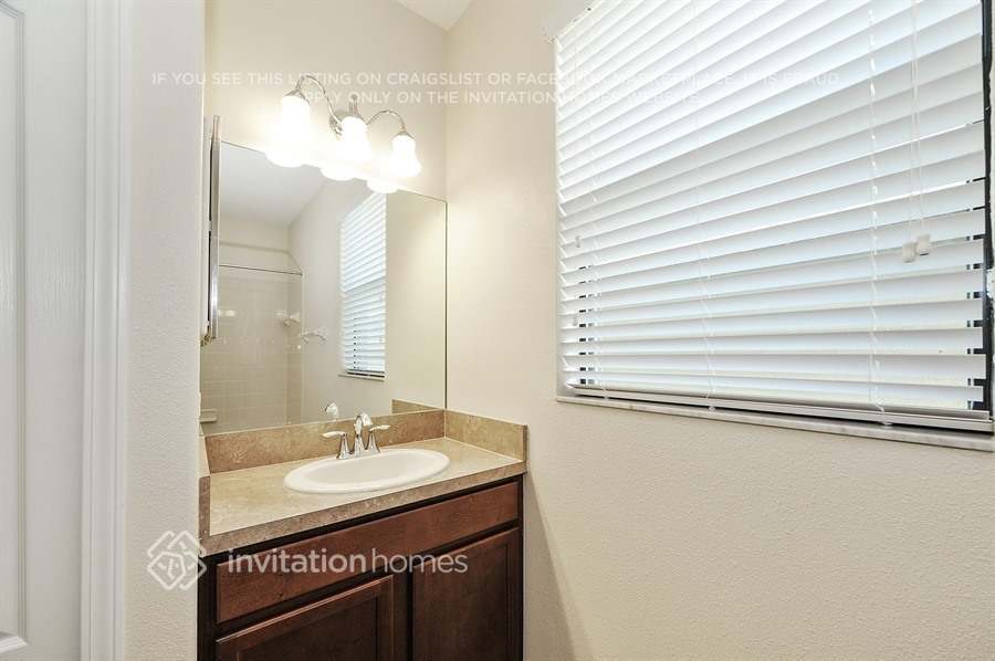 Building Photo - 10164 Celtic Ash Dr