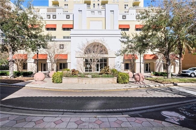 Building Photo - 628 Cleveland St