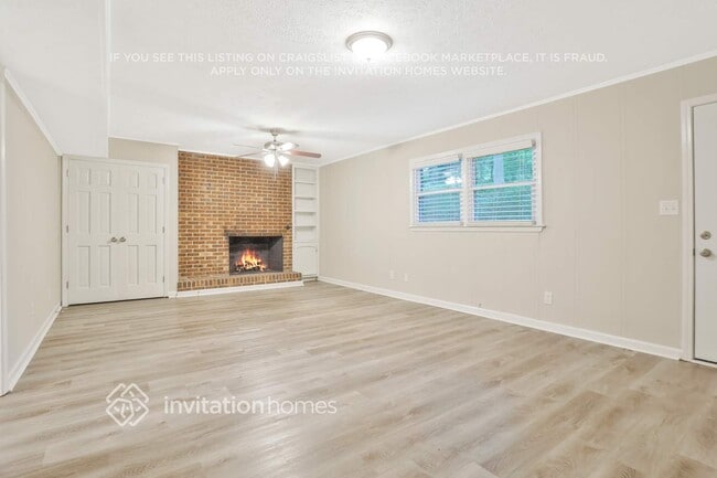 Building Photo - 349 Charmers Way SW