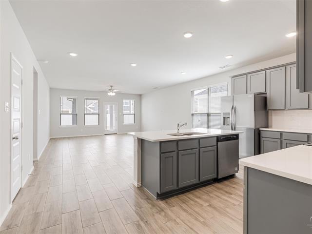 Building Photo - 5924 Hopkins Dr