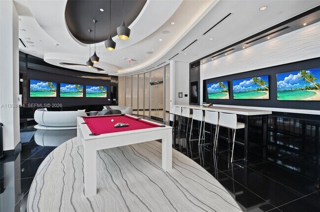 Building Photo - 851 NE 1st Ave