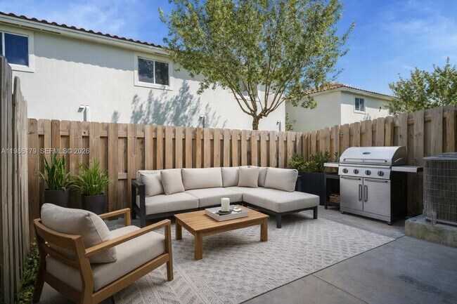 Building Photo - 149 NE 3rd St