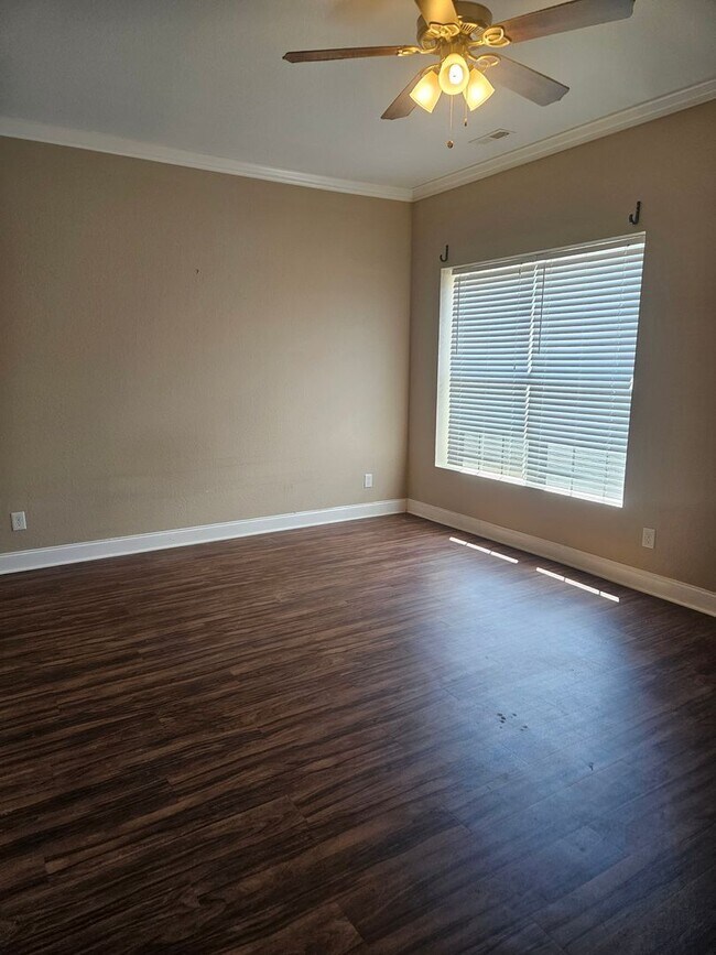 Building Photo - City of Maryville 37801 - 2 Bedroom, 2 bat...