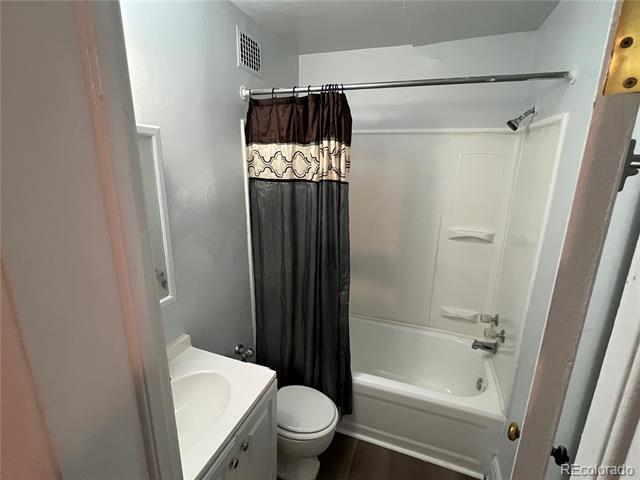 Building Photo - 2525 E 14th Ave