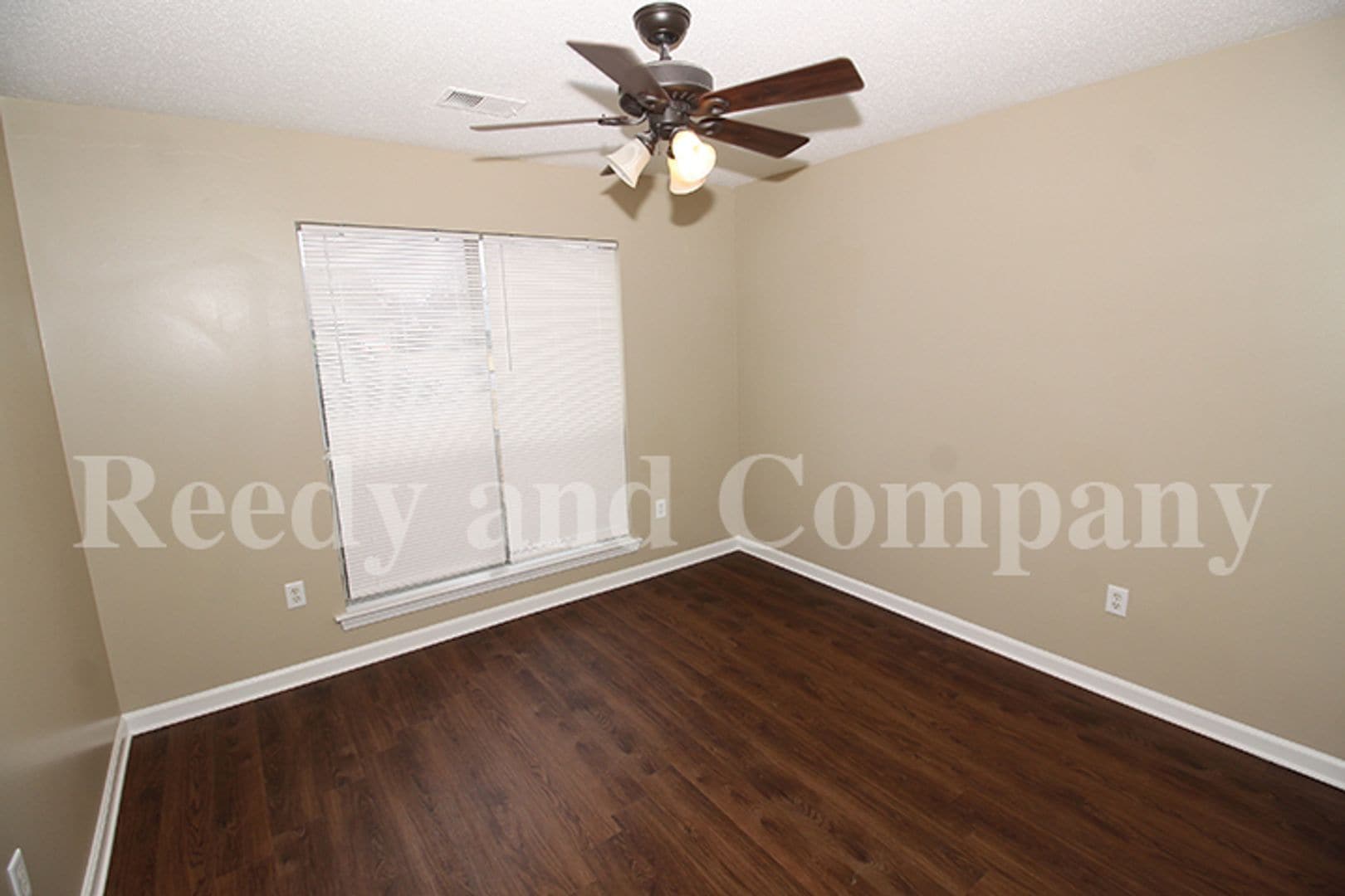 Building Photo - 6077 Wills Way Cir S