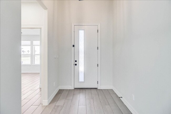 Building Photo - 4126 Azali Dr