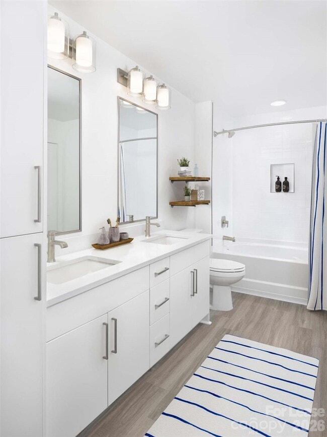 Building Photo - 909 Camden Grandview Rd